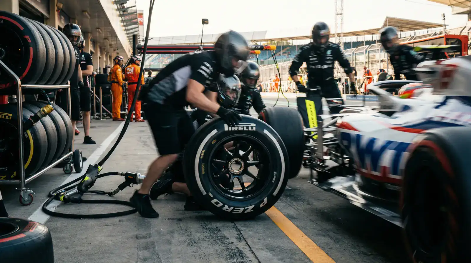 Strategia de pit stop în Formula 1 și impactul asupra pariurilor
